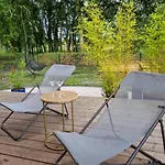 Confort Pour Un Sejour Dans Domaine Avec Piscine Et En Bordure Avec Artificielle Chalet Labouheyre