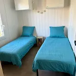 Chalet Confort Pour Un Sejour Dans Domaine Avec Piscine Et En Bordure Avec Artificielle