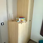 Confort Pour Un Sejour Dans Domaine Avec Piscine Et En Bordure Avec Artificielle Chalet *