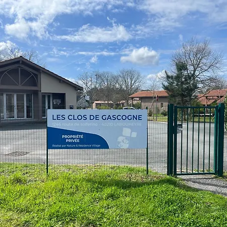 Confort Pour Un Sejour Dans Domaine Avec Piscine Et En Bordure Avec Artificielle *